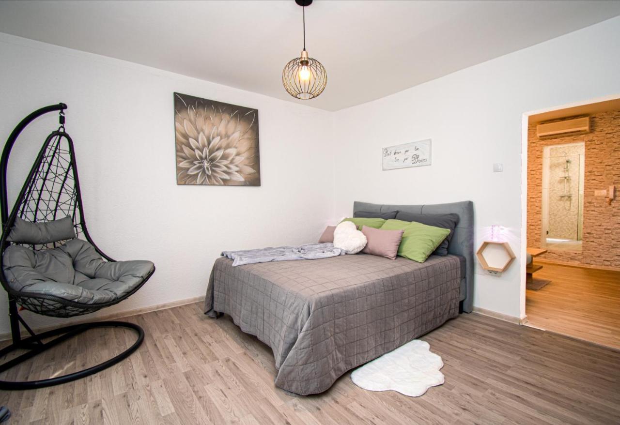 Apartment Dreams